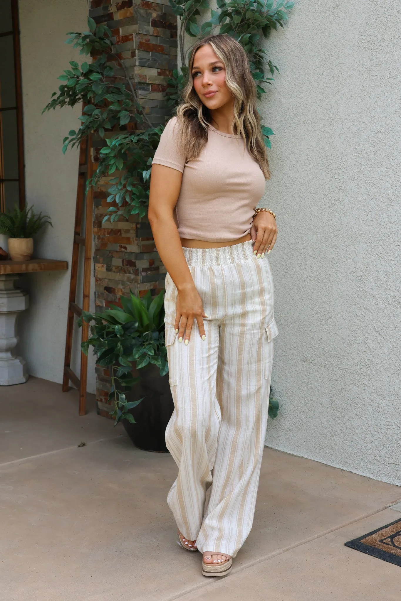 Get a Move On It Pants In Khaki