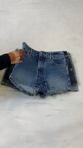 Y2K Street Style Mini Shorts – A Wardrobe Staple (GRV-10-088)